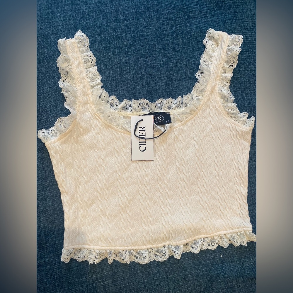CIDER SOLID LACE TRIM CAMI TANK TOP